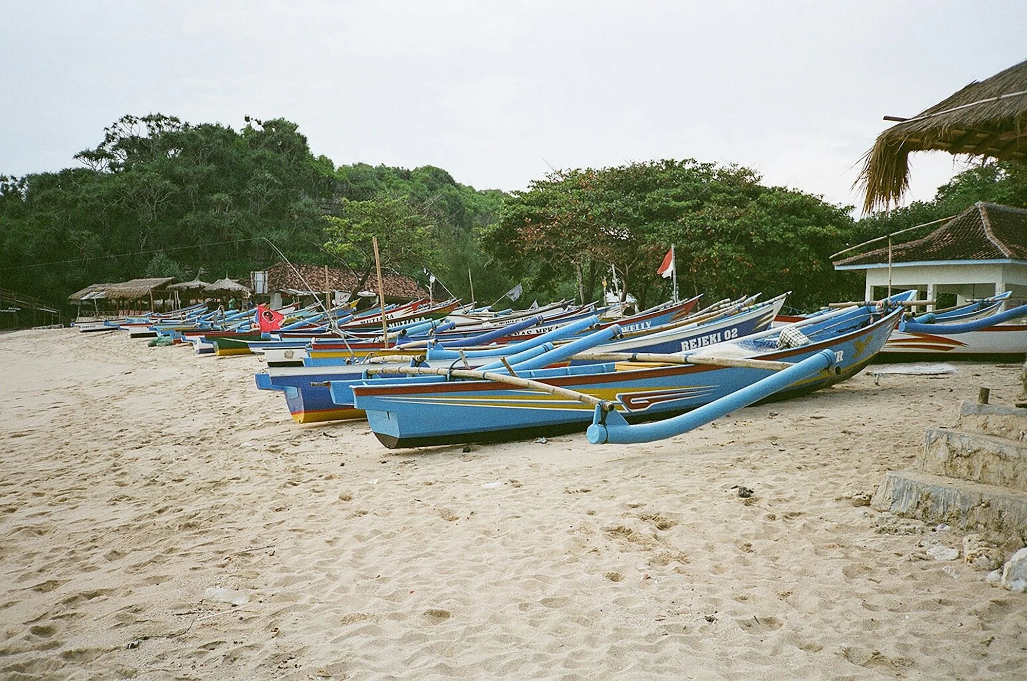 Each reef site is a short boat ride from its village.